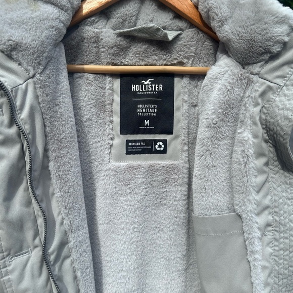 hollister light grey faux fur lined parka coat - Picture 4 of 4